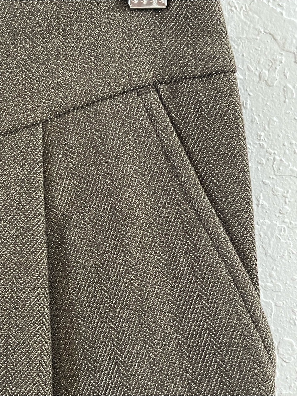 High-Waist Wide Leg Trousers in Olive Brown - Picture 4 of 8